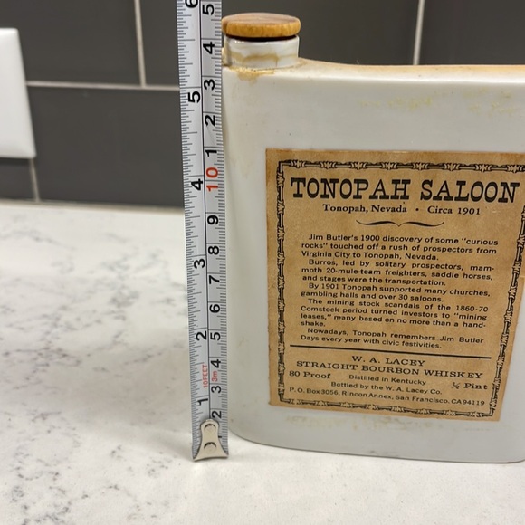 - Vintage 1975 Tonopah saloon whiskey decanter - Picture 7 of 8